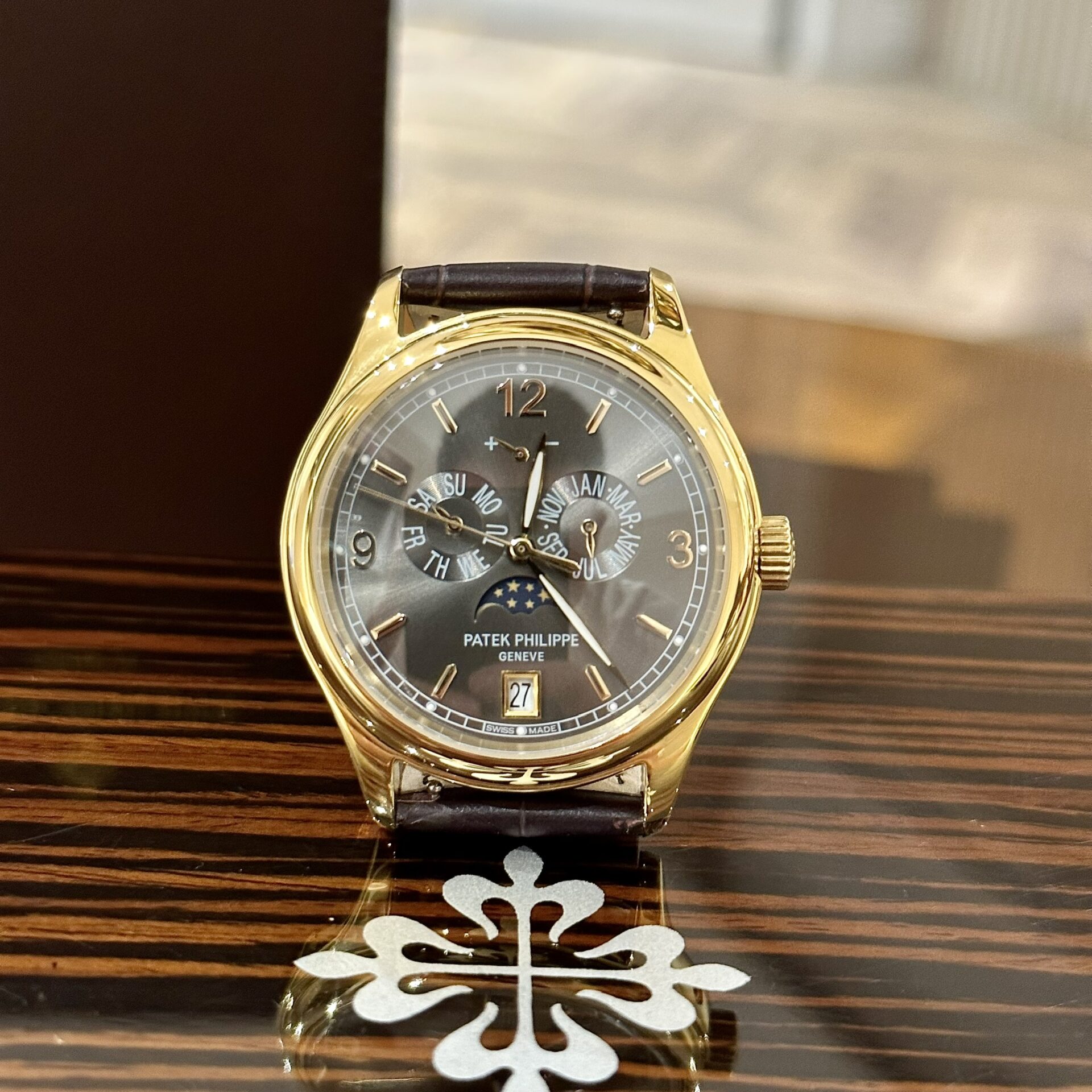 D17B75DB-1DC4-E77D-D8CF-46B02A1629B8.jpg Patek Philippe Replica Watch Complications 5146 Gold Plated leather Strap 40mm - Image 1