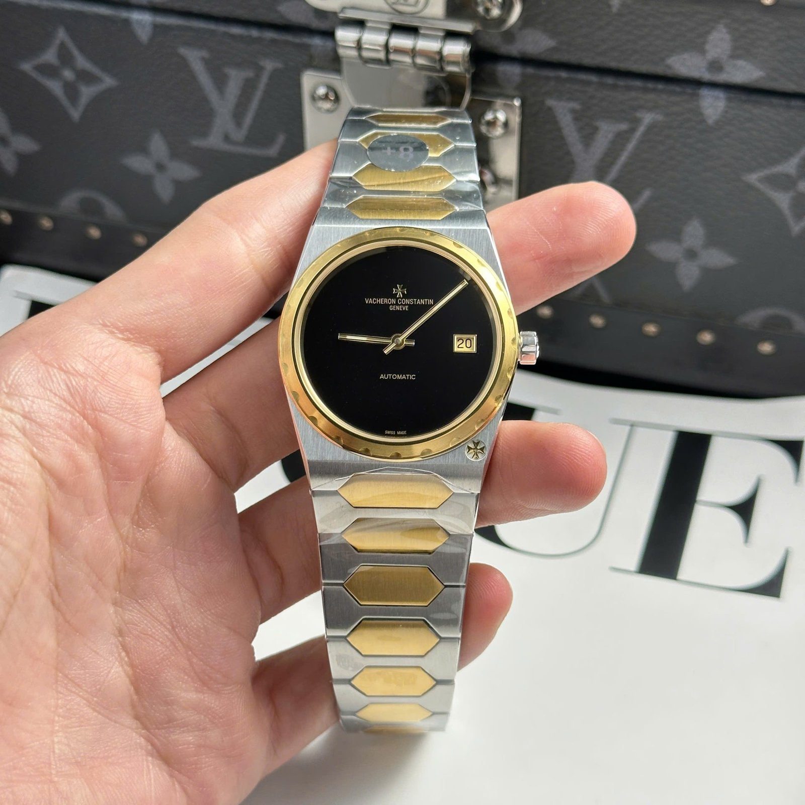 D315E5CD-13FC-91E2-7A92-DBDC1042EC9F.jpg Vacheron Constantin Replica Watch Historiques 222 Dial Black 8F Factory 37mm - Image 1