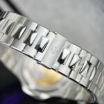 Patek Philippe Replica Watch Nautilus 5723 White Dial Metal Wire 40mm - Image 10