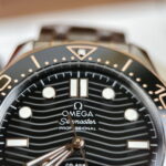Omega Replica 1:1 Watch Seamaster Black Wave Pattern Demi Factory VS 42mm - Image 4