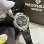 Patek Philippe Replica Watch Nautilus 5724G Blue Dial Leather Strap 40mm - Image 4