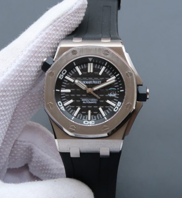 E1777038-D0A1-6725-C2AB-37EBBEFC3BC1.jpg Replica Audemars Piguet JF Royal Oak Offshore Diver 15703 Black Dial Rubber Strap A3120 - Image 1