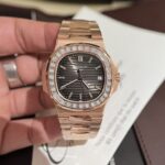 Patek Philippe Replica Watch Nautilus 5723 Gold Wrapped Moissanite Diamonds 40mm - Image 2