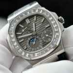 Patek Philippe Nautilus 5724R Replica Watches Gray Dial Full Function PPF FActory 40mm - Image 4