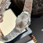Patek Philippe Replica 1:1 Watch Nautilus 7010 Highest Quality for Women 32mm - Image 8