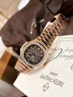 Patek Philippe Nautilus 5724 Replica Watch Gold Wrapped Diamond Moissanite 40mm - Image 4