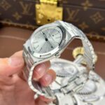 Vacheron Constantin Overseas Ultra-Thin 2000V Knock Off Watches White Dial Metal Wire 8F Factory 40mm - Image 7