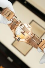 Patek Philippe Nautilus 7118 Replica Watches Rose Gold Swiss Movement 3K Factory 35,2mm - Image 9
