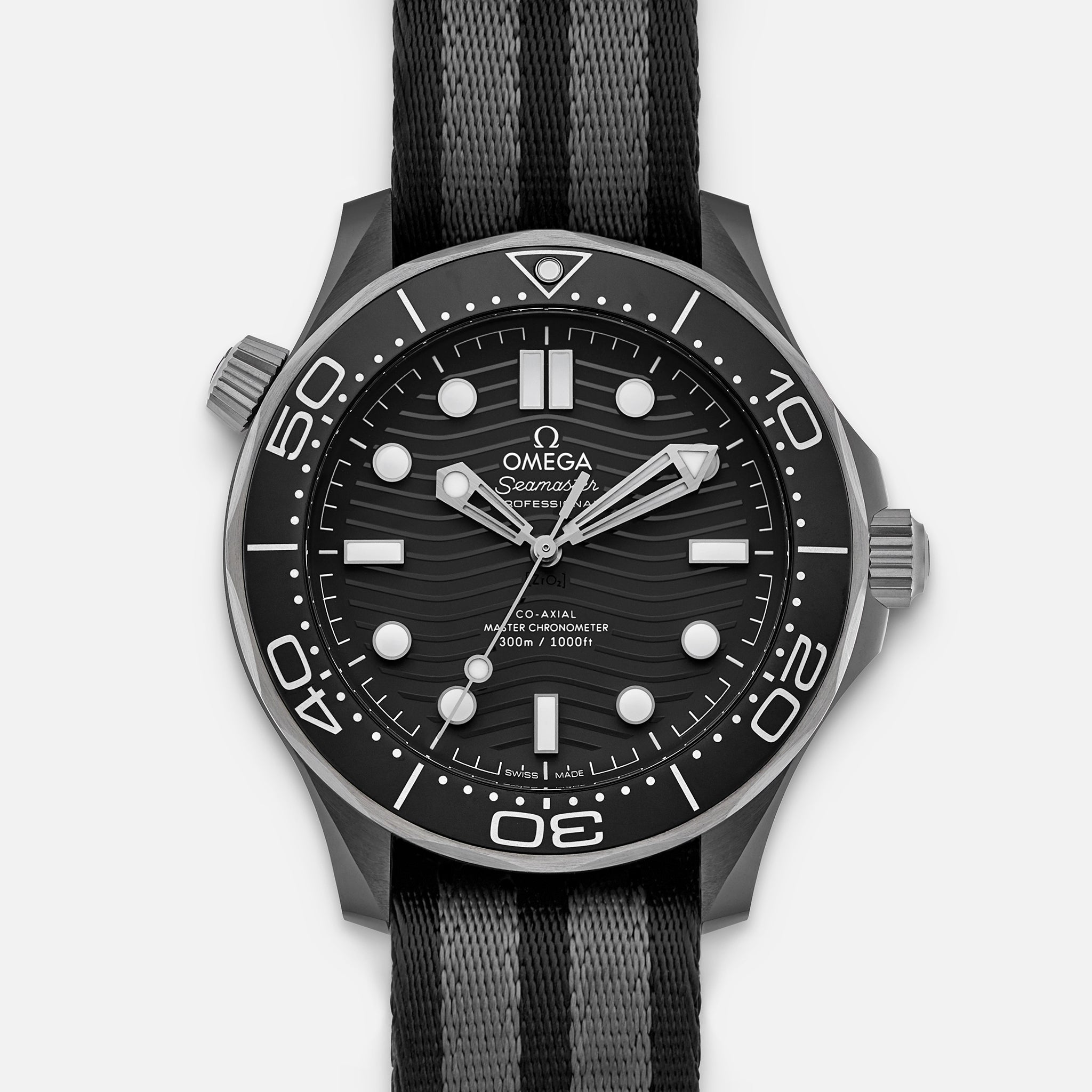 F70A259F-E40E-DF46-4C89-58E39803817D.jpg Seamaster Diver 300M Co-Axial Master Chronometer 43.5mm Black Ceramic On NATO Strap(1:1 replica) - Image 1