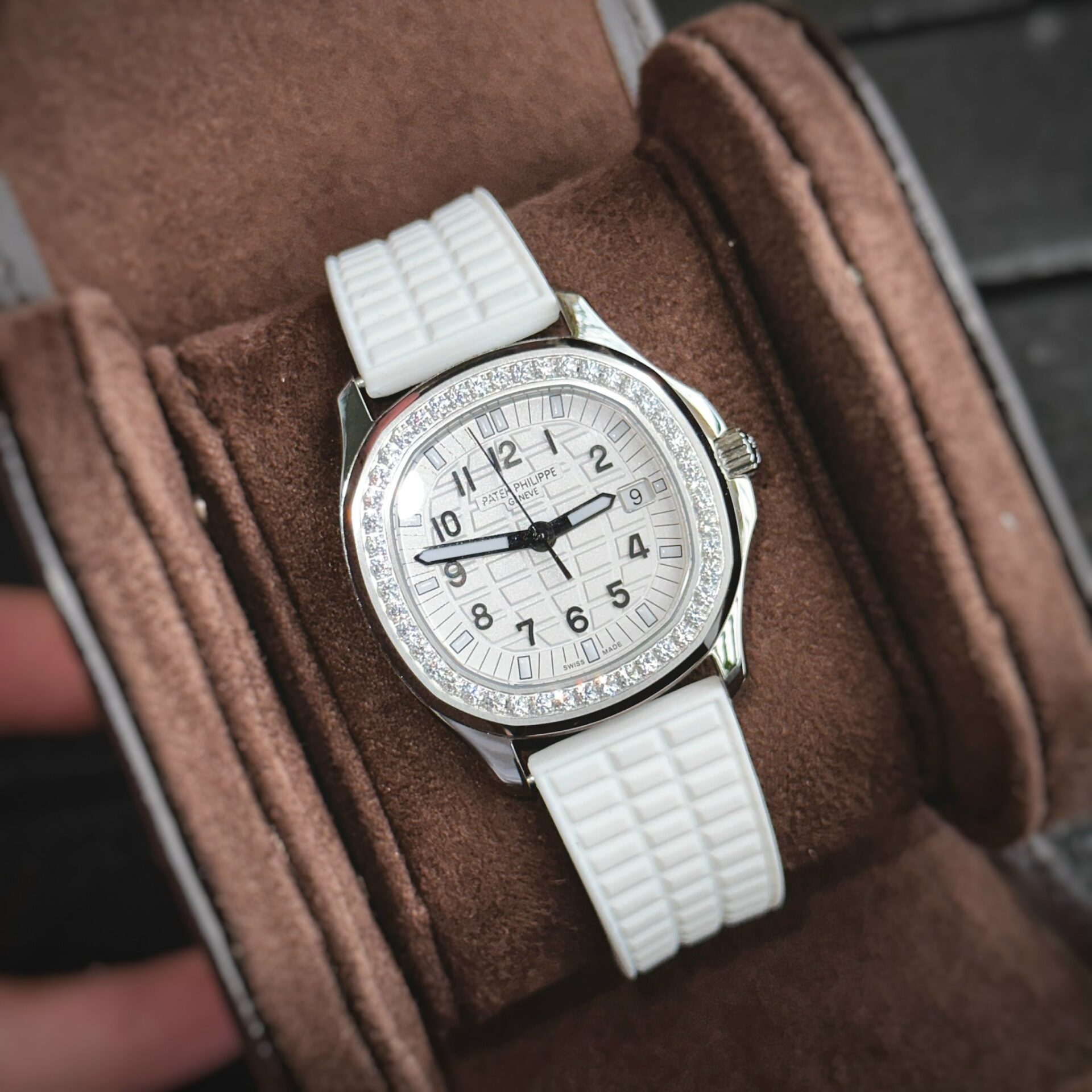 F85B268C-FD88-7DB2-3F62-82571C4C3823.jpg Patek Philippe Fake Watches Aquanaut 5067 White Dial PPF Factory 35.6mm - Image 1