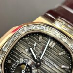 Patek Philippe Replica 1:1 Watch Nautilus 5724 18K Solid Gold With Natural Diamonds 40mm - Image 5