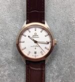 Replica Omega Globemaster Master Chronometer White Dial RG Bezel Leather Strap A8913