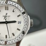 Hublot Replica Watch Women s White Rubber Strap With Moissanite Diamonds 33mm - Image 4